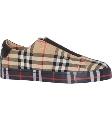 Burberry Markham Vintage Check Slip